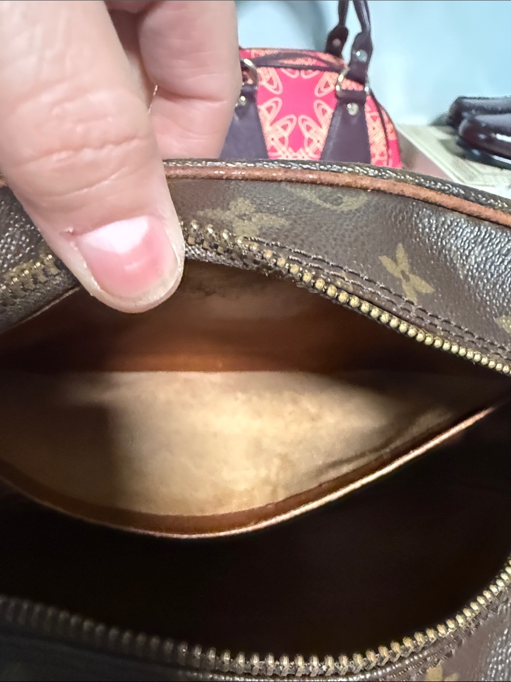 Louis Vuitton Monogram Canvas Vintage Reporter Bag - Picture 10 of 16